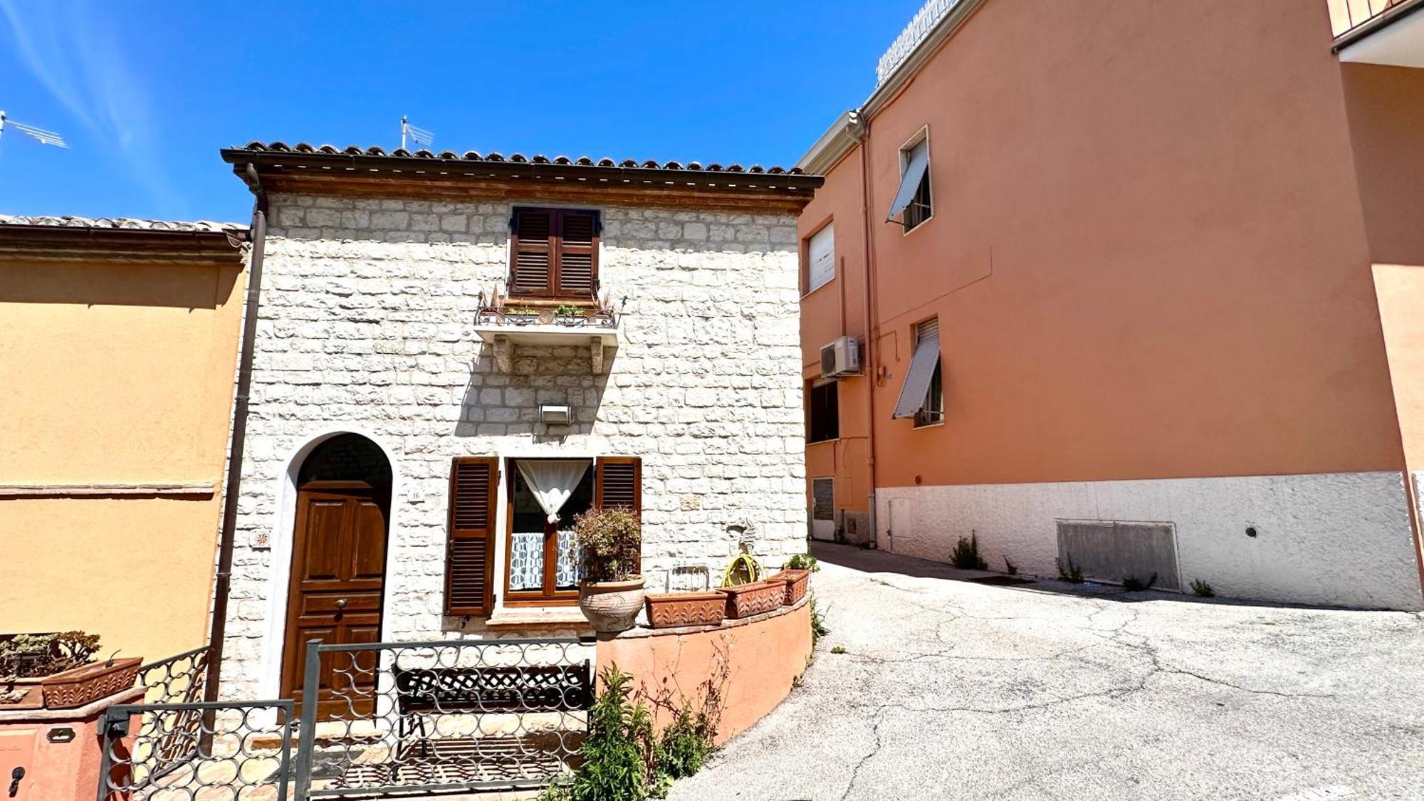 S178 - Sirolo, Delizioso Cielo-Terra Con Ingresso Indipendente Appartement Buitenkant foto